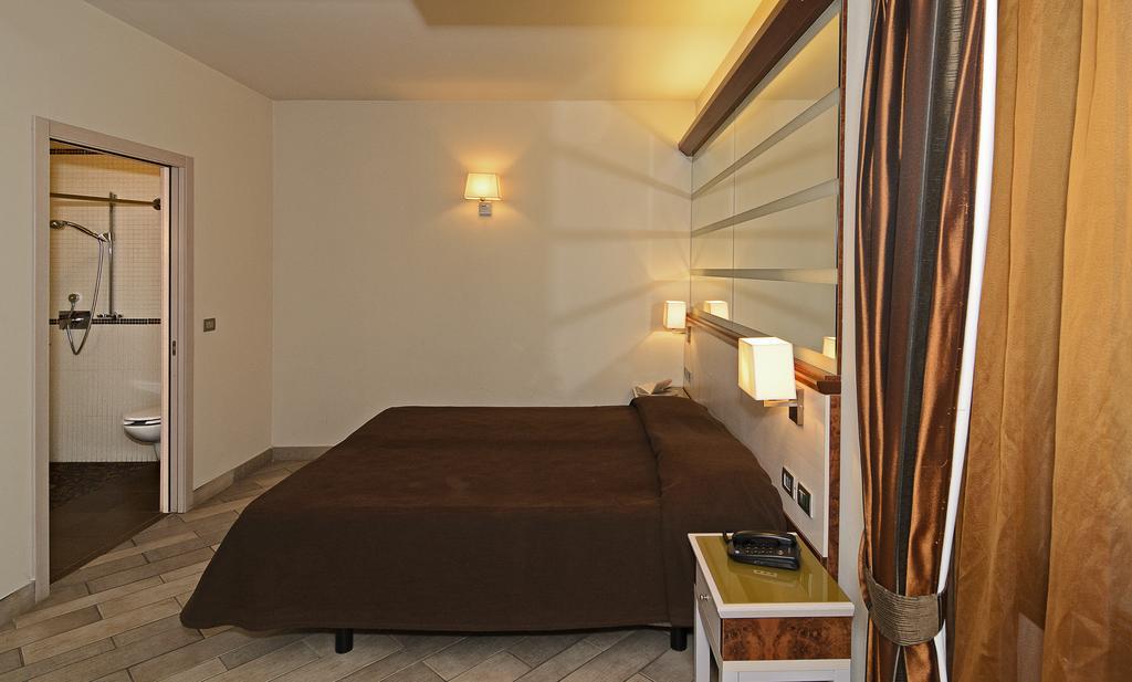 Hotel Eden เวียเรจโจ ภายนอก รูปภาพ