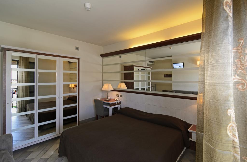 Hotel Eden เวียเรจโจ ภายนอก รูปภาพ